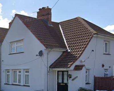 3 Bed House, Downstairs level Access Shower, Steps