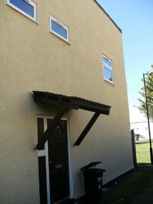2 Bed House, u/s Level Access Shower, seperate WC