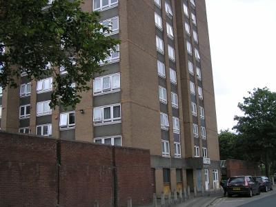 2 Bed 2nd Floor 50+ MS Flat with over-bath Shower