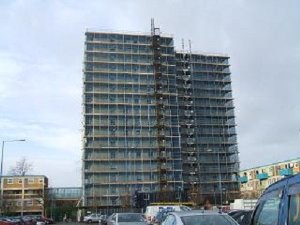 2 Bed 14th Floor Multi-storey Flat with bath