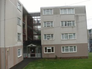 1 Bed 1st Floor walk-up Flat with Bath (No Lift)
