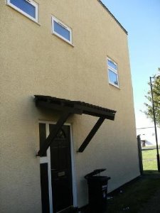 2 Bed House, u/s Level Access Shower, seperate WC
