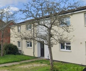 1 Bed 50+ walk-up Flat with Bath, Multiple steps