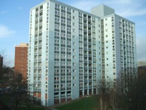 2 Bed 2nd Floor 50+ Multi-storey Flat with Bath